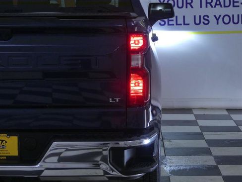 Used 2022 Chevrolet Silverado 1500 LT AWD/4WD image 30