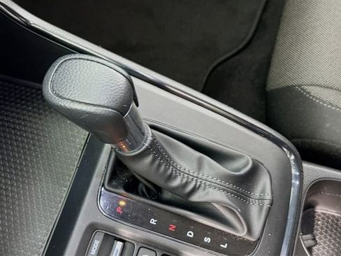 Used 2025 Honda CR-V LX image 22