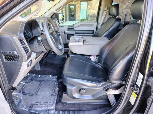 Used 2015 Ford F150 XLT AWD/4WD image 10