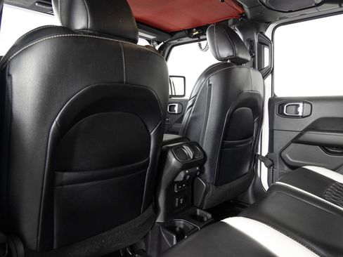 Used 2020 Jeep Gladiator Overland image 19