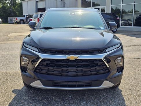 Used 2025 Chevrolet Blazer LT AWD/4WD image 2