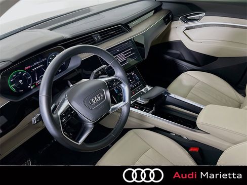 Used 2022 Audi e-tron Premium w/ Convenience Plus Package image 9