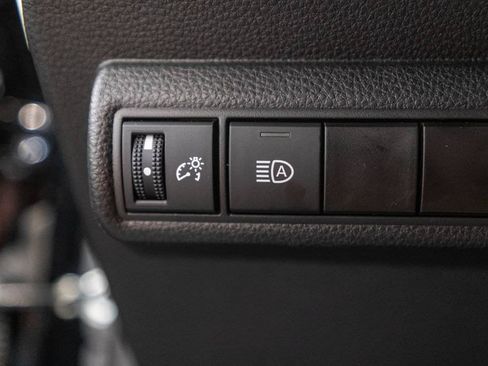 Used 2025 Toyota Corolla LE FWD image 21