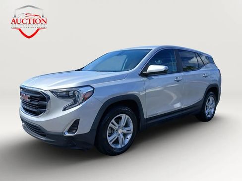 Used 2021 GMC Terrain SLE FWD image 1