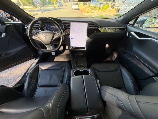Used 2016 Tesla Model S 70 RWD image 3