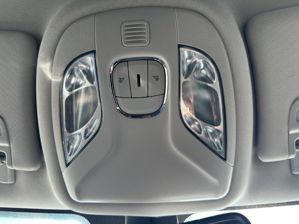 Used 2022 Jeep Compass Latitude AWD/4WD image 19