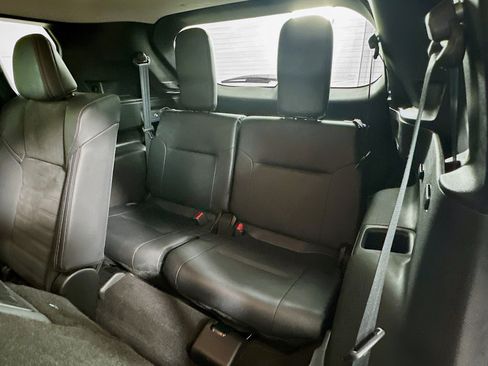 Used 2023 Mitsubishi Outlander SE image 29