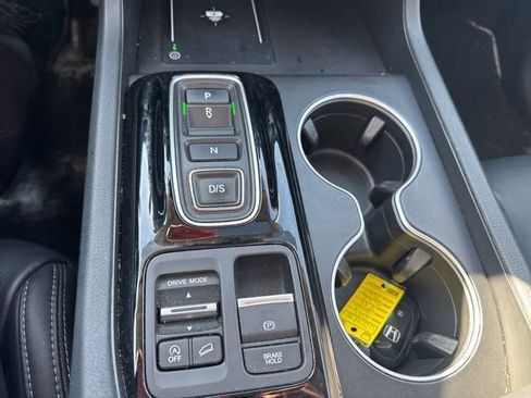 Used 2025 Honda Pilot Touring image 26