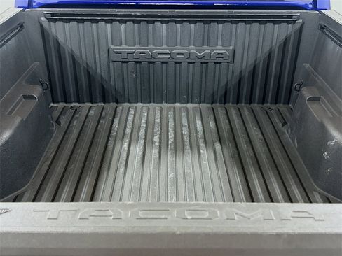 Used 2024 Toyota Tacoma TRD Off-Road image 21