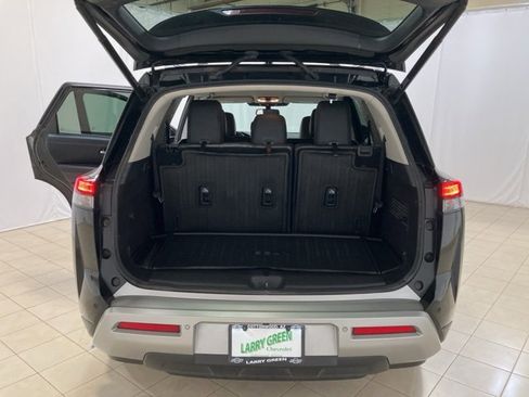 Used 2022 Nissan Pathfinder SL w/ SL Black Package image 22