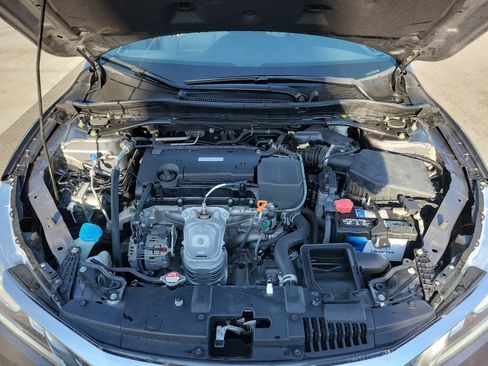 Used 2016 Honda Accord EX-L image 32