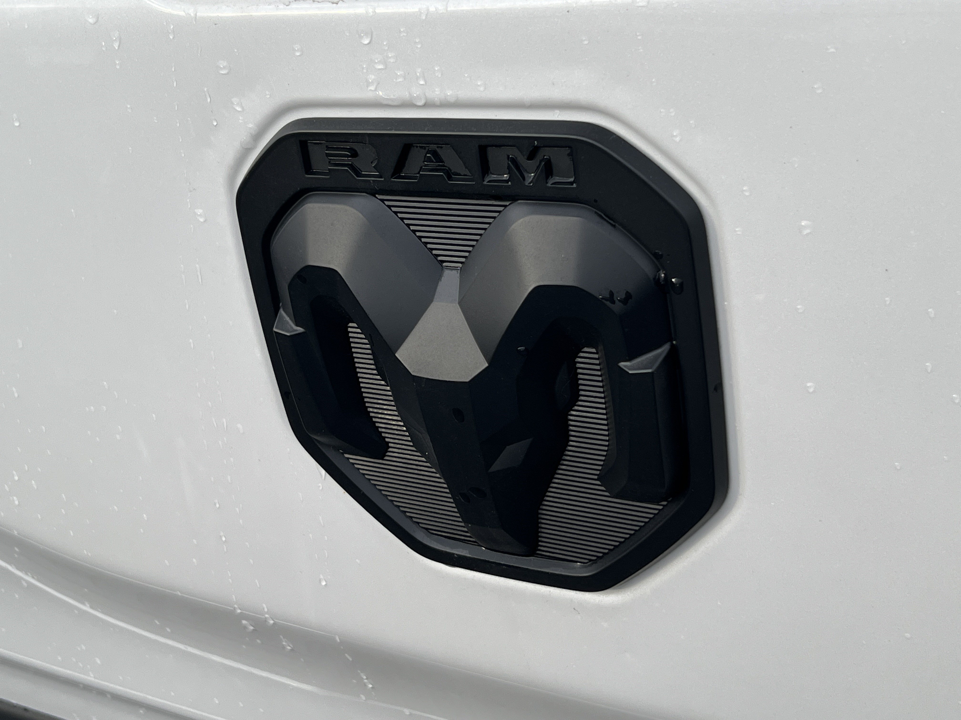 Used 2020 RAM 1500 Sport w/ Level 2 Equipment Goup w/2_L AWD/4WD image 8