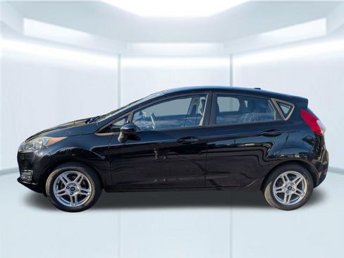 Used 2019 Ford Fiesta SE FWD image 2