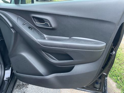 Used 2020 Chevrolet Trax LS w/ Tint and Cruise Package image 25