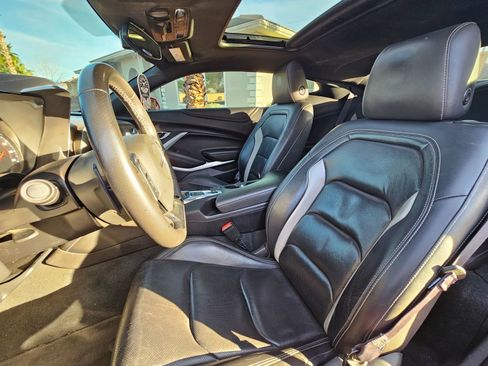 Used 2016 Chevrolet Camaro LT image 11