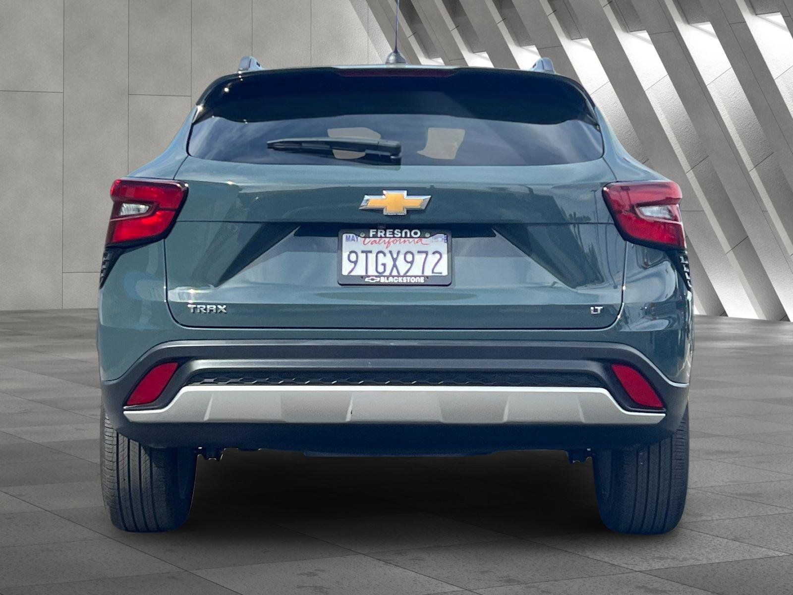Used 2025 Chevrolet Trax LT w/ LT Convenience Package FWD image 4