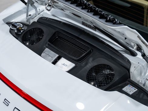 Used 2019 Porsche 911 Carrera 4 AWD/4WD image 40