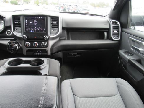 Used 2022 RAM 1500 Big Horn AWD/4WD image 14