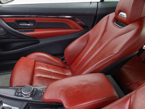 Used 2017 BMW M4 Convertible image 20