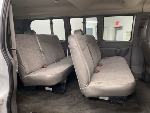 Used 2017 Chevrolet Express 2500 LT w/ LT Preferred Equipment Group image 16