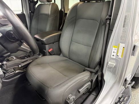 Used 2019 Jeep Wrangler Unlimited Sport S image 18