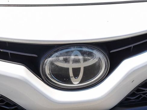 Used 2019 Toyota Camry XSE FWD image 6
