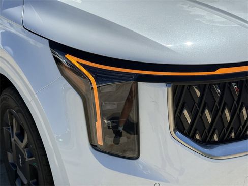 New 2026 Kia Carnival EX image 10