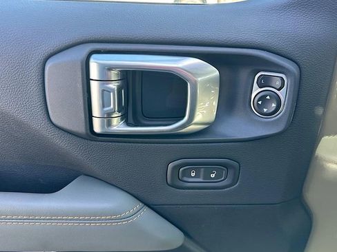 New 2026 Jeep Gladiator Mojave image 16