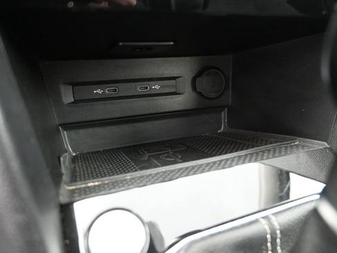 Used 2024 Volkswagen Taos SE image 23