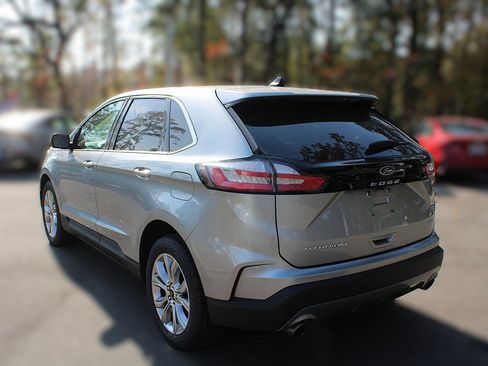 Used 2024 Ford Edge Titanium image 7