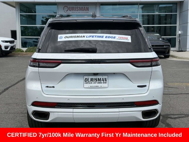 Used 2025 Jeep Grand Cherokee Summit w/ Obsidian Package AWD/4WD image 4