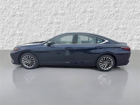 New 2025 Lexus ES 350 Ultra Luxury image 6