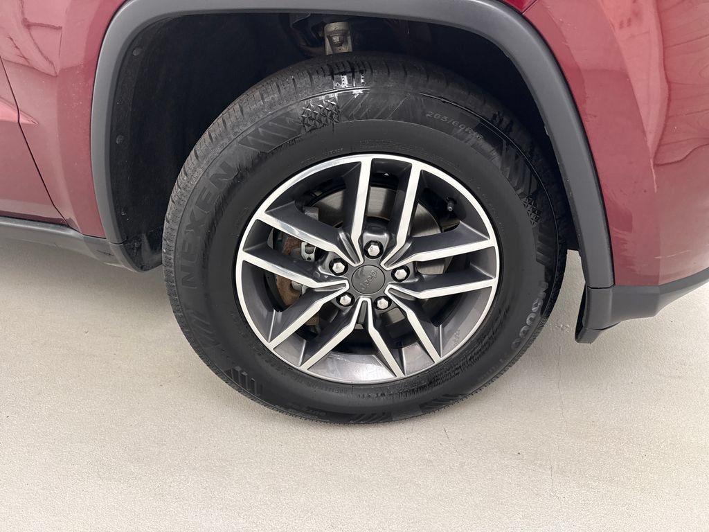 Used 2020 Jeep Grand Cherokee Limited AWD/4WD image 26