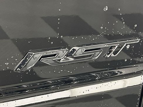 Used 2026 Chevrolet Silverado 1500 RST w/ Redline Edition AWD/4WD image 36