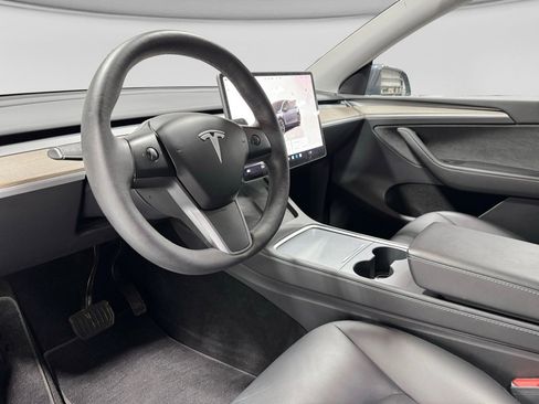 Used 2023 Tesla Model Y Performance image 16