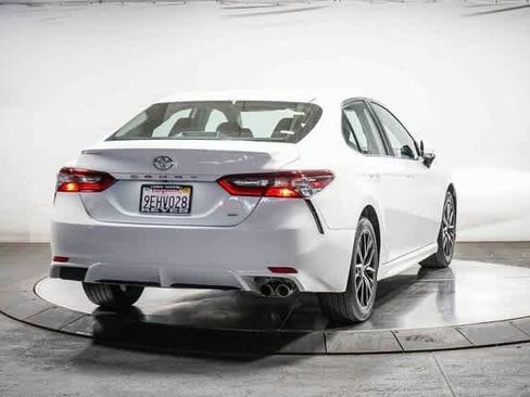 Certified 2023 Toyota Camry SE image 4