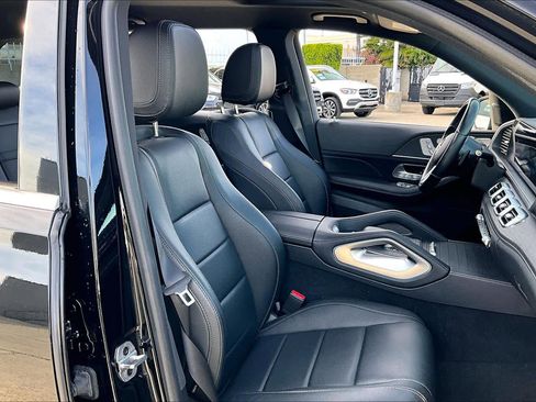 Used 2021 Mercedes-Benz GLS 450 4MATIC image 8