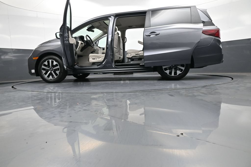 Certified 2025 Honda Odyssey EX-L image 52