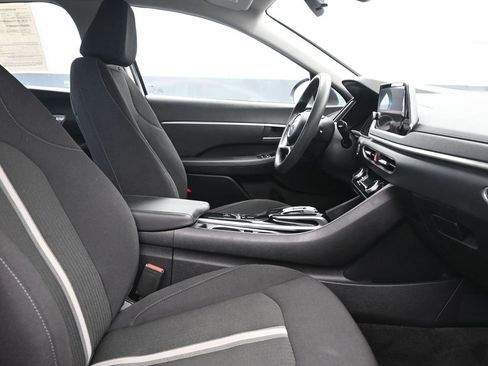 Used 2023 Hyundai Sonata SEL w/ Cargo Package image 10