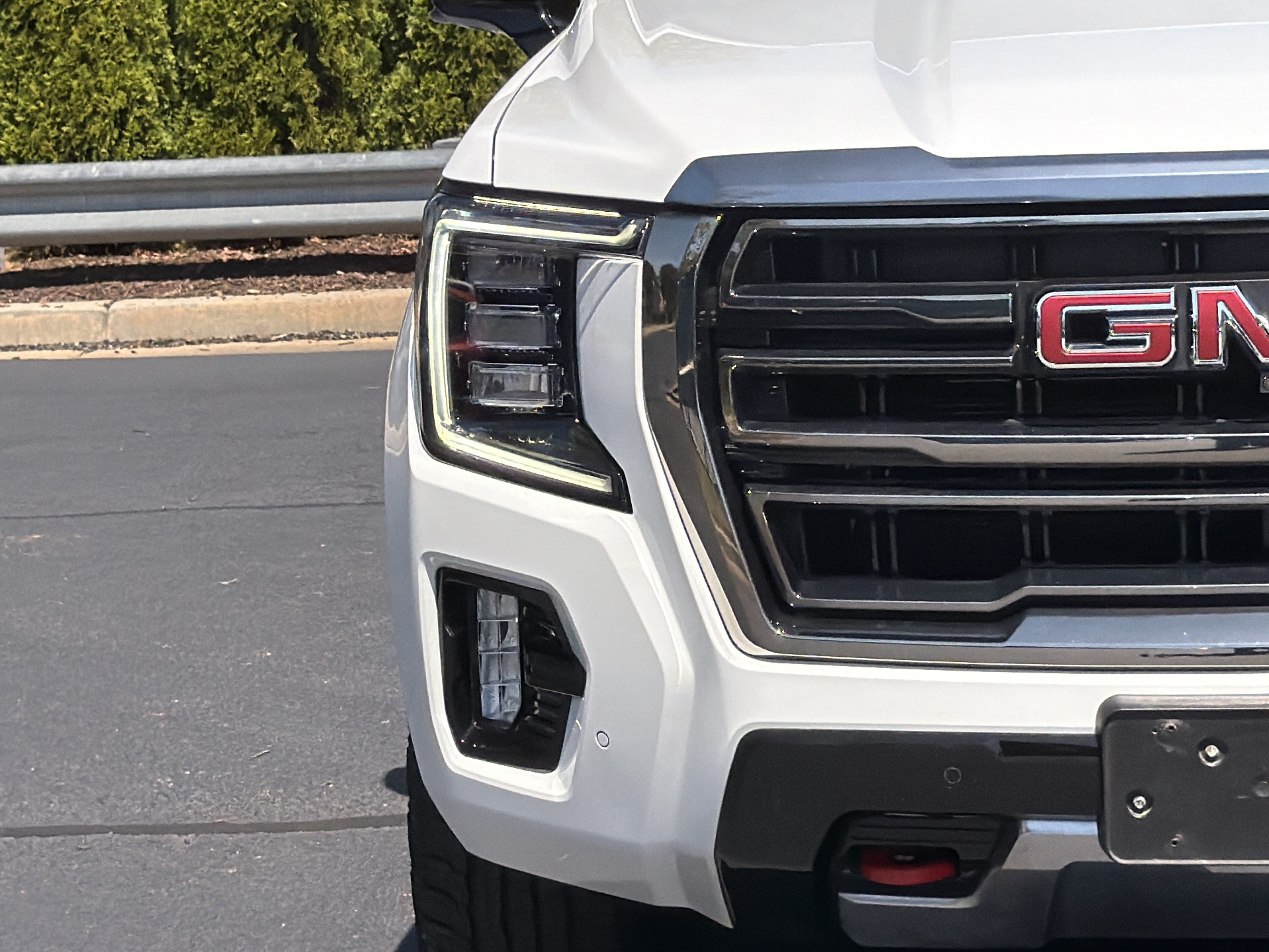 Used 2023 GMC Yukon XL AT4 w/ AT4 Premium Package AWD/4WD image 19