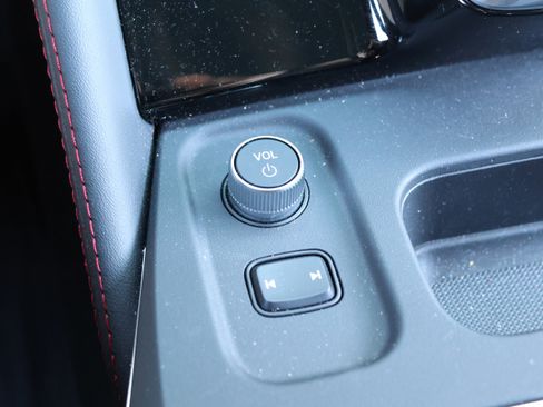 Used 2025 Acura MDX A-Spec image 28