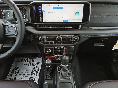 New 2025 Jeep Wrangler Unlimited Rubicon w/ XTREMEE 35" Tire Package image 11