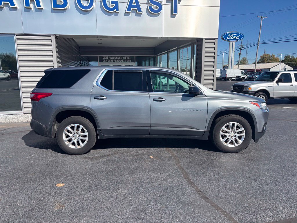 Used 2019 Chevrolet Traverse LS FWD image 4
