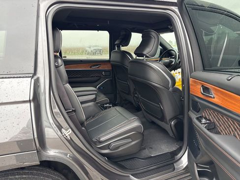 Used 2024 Jeep Grand Cherokee L Summit image 18