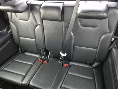 Used 2025 Kia Telluride EX image 17