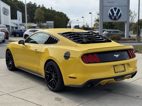 Used 2015 Ford Mustang Premium image 11