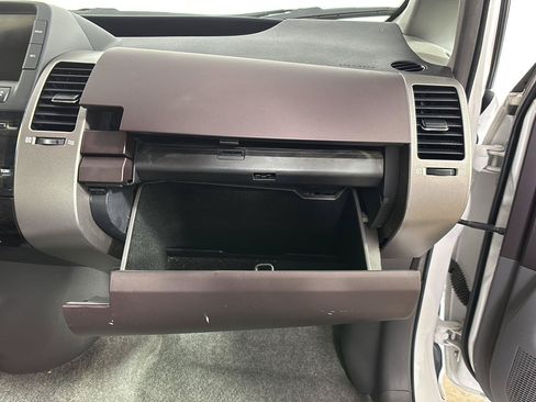 Used 2004 Toyota Prius FWD image 27