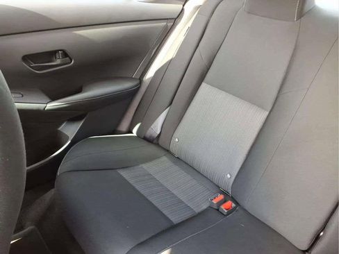 Used 2024 Nissan Sentra SV FWD image 18