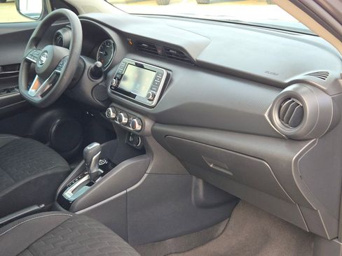 Used 2021 Nissan Kicks S image 29