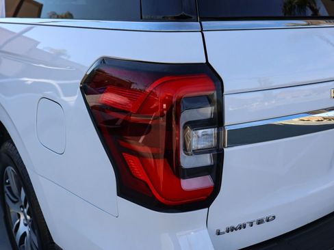Used 2024 Ford Expedition Max Limited image 7